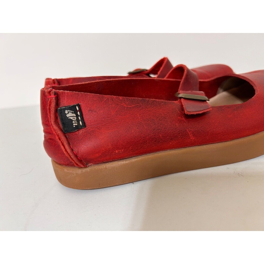 Yogi Womens size 7 Shoes Sharpe Leather Scarlet Red Mary Janes - Picture 4 of 13